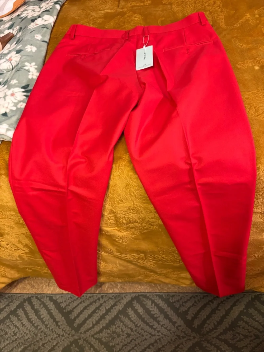 Mi Bo Tong Suit